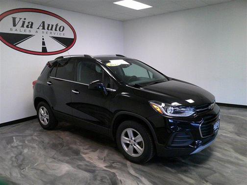 Mosaic Black Metallic 2019 Chevrolet Trax LT