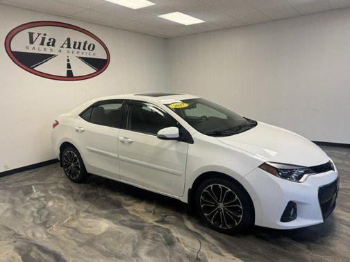 Super White 2016 Toyota Corolla S Plus