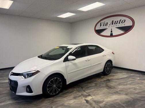 Super White 2016 Toyota Corolla S Plus