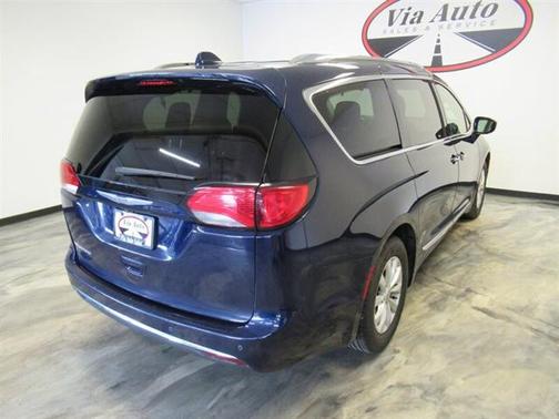 2018 Chrysler Pacifica Touring-L
