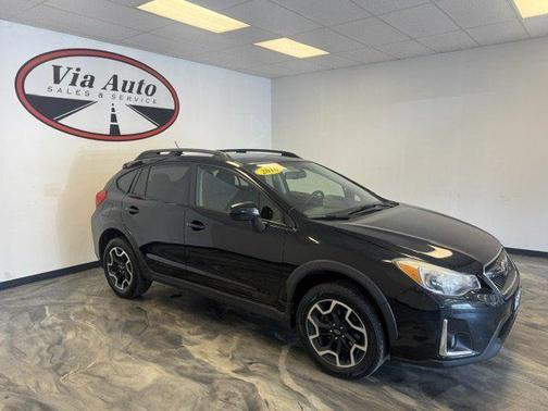 Crystal Black Silica 2016 Subaru Crosstrek 2.0i Premium