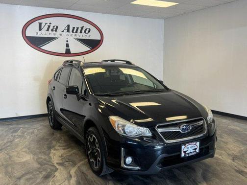 Crystal Black Silica 2016 Subaru Crosstrek 2.0i Premium