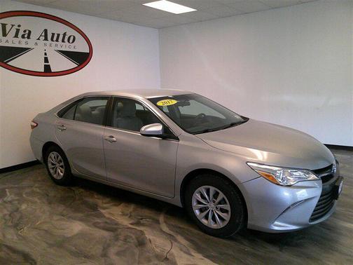 Celestial Silver Metallic 2017 Toyota Camry LE