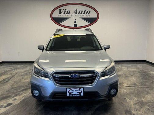 Ice Silver Metallic 2018 Subaru Outback 2.5i Premium