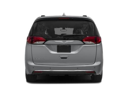 Brilliant Black Crystal Pearlcoat 2020 Chrysler Pacifica Touring L