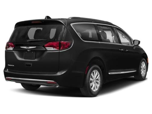 Brilliant Black Crystal Pearlcoat 2020 Chrysler Pacifica Touring L