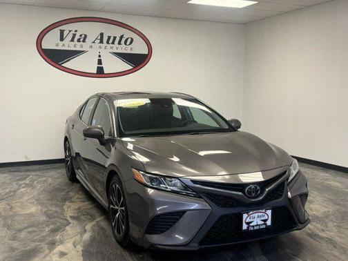 Predawn Gray Mica 2018 Toyota Camry SE