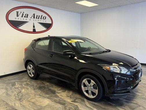 Crystal Black Pearl 2017 Honda HR-V LX