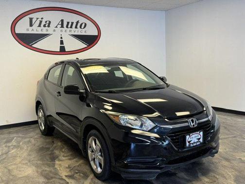 Crystal Black Pearl 2017 Honda HR-V LX
