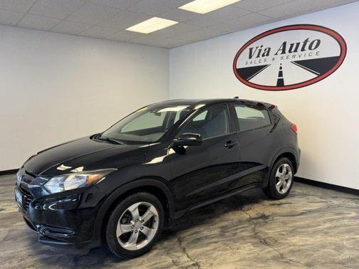Crystal Black Pearl 2017 Honda HR-V LX