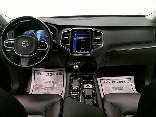 2020 Volvo XC90 T6 Momentum