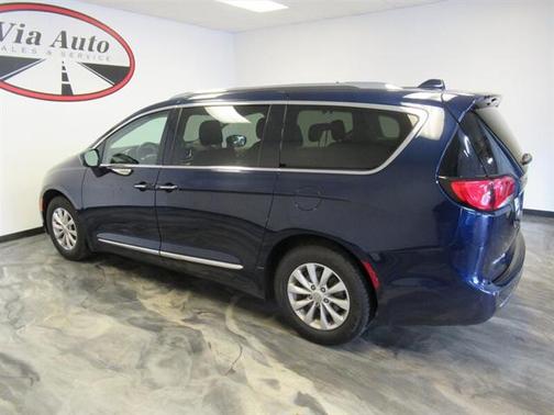 2018 Chrysler Pacifica Touring-L
