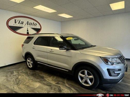 Magnetic 2017 Ford Explorer XLT