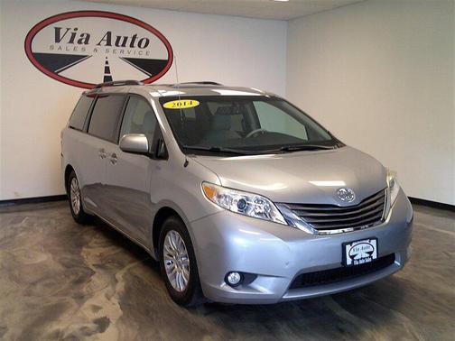 2014 Toyota Sienna XLE