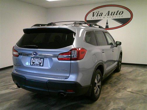 Ice Silver Metallic 2020 Subaru Ascent Premium 8-Passenger
