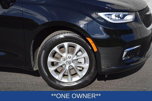 2024 Chrysler Pacifica Touring-L