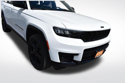 Bright White Clearcoat 2023 Jeep Grand Cherokee L Laredo