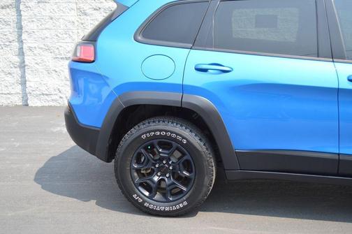 2022 Jeep Cherokee Trailhawk