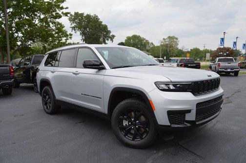 2025 Jeep Grand Cherokee L Laredo
