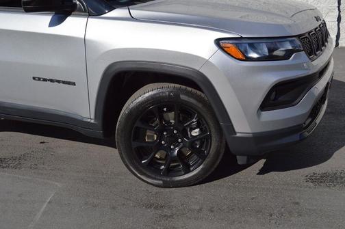 2023 Jeep Compass Altitude