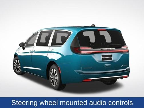 2025 Chrysler Pacifica Hybrid Select