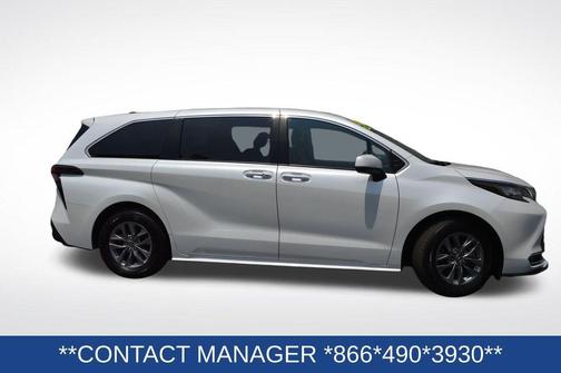 2023 Toyota Sienna XLE