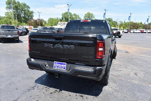 Diamond Black 2026 RAM 1500 Big Horn/Lone Star
