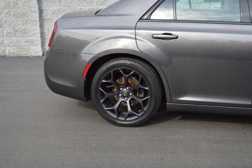 2019 Chrysler 300 S