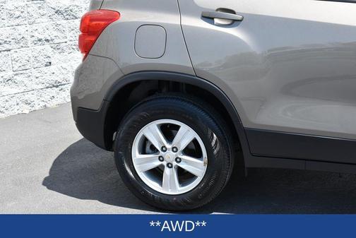 Stone Gray Metallic 2022 Chevrolet Trax LT