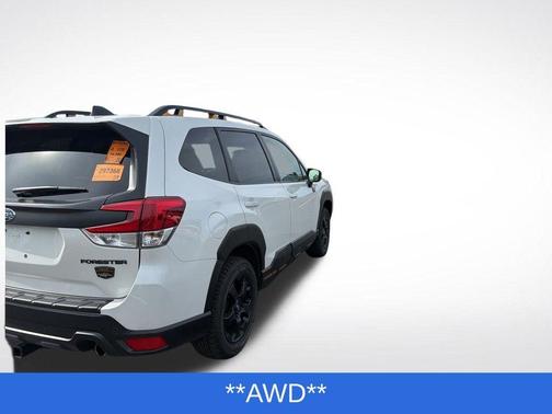 Crystal White Pearl 2024 Subaru Forester Wilderness