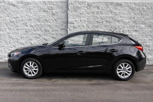 2016 Mazda Mazda3 i Sport