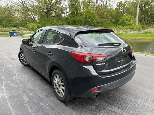 2016 Mazda Mazda3 i Sport