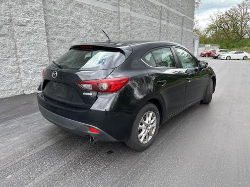 2016 Mazda Mazda3 i Sport