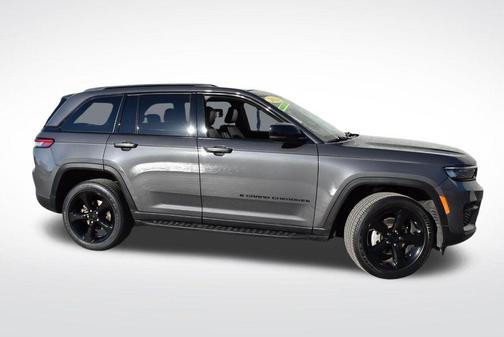 2024 Jeep Grand Cherokee Laredo
