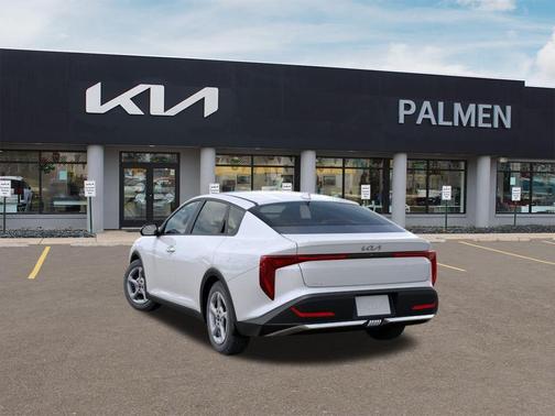 2025 Kia K4 LXS