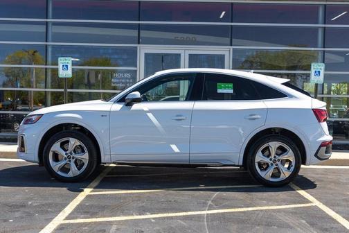 2022 Audi Q5 45 S line Premium Plus