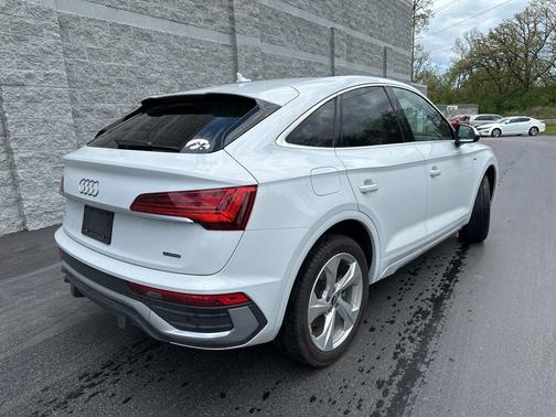 2022 Audi Q5 45 S line Premium Plus