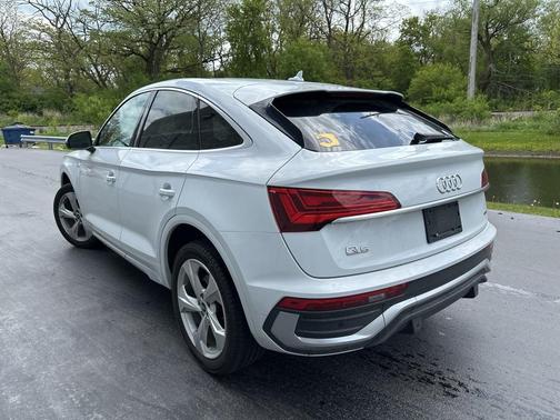2022 Audi Q5 45 S line Premium Plus