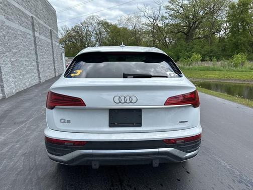 2022 Audi Q5 45 S line Premium Plus