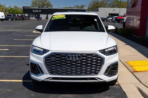 2022 Audi Q5 45 S line Premium Plus