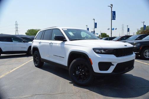 2025 Jeep Grand Cherokee Laredo