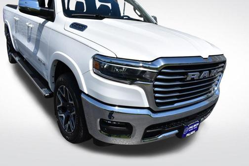 Bright White Clearcoat 2026 RAM 1500 Laramie