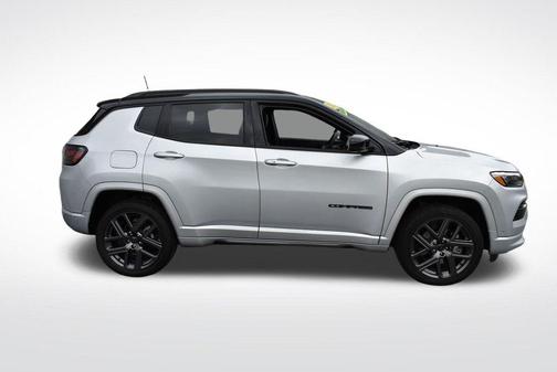 Silver Zynith 2025 Jeep Compass Limited