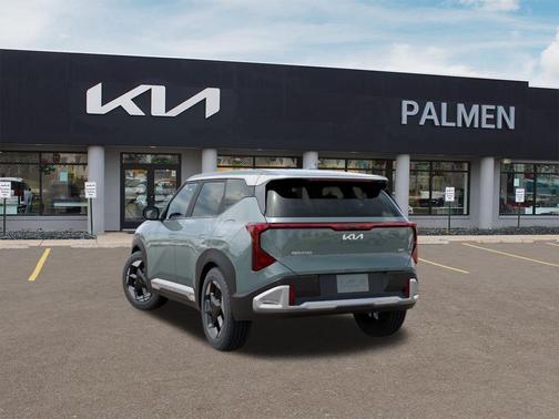 Green 2027 Kia Seltos S