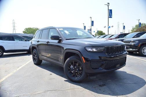 2025 Jeep Grand Cherokee Laredo