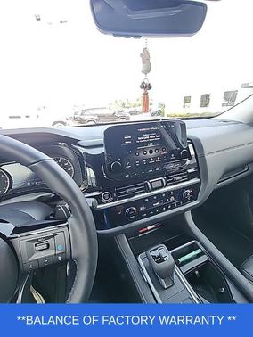 2024 Nissan Pathfinder SL
