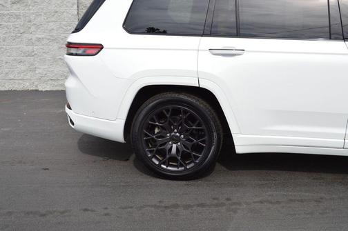 2024 Jeep Grand Cherokee L Summit