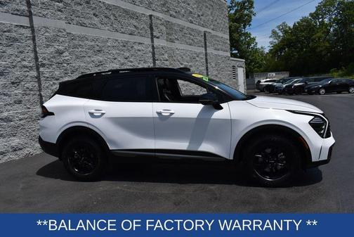 Glacier White Pearl 2023 Kia Sportage X-Pro Prestige