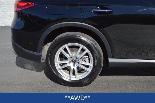 2023 Mercedes-Benz GLC 300