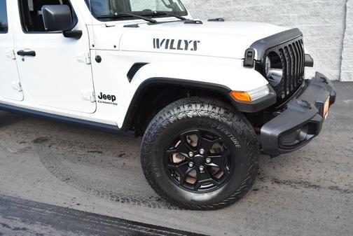 2021 Jeep Gladiator Sport